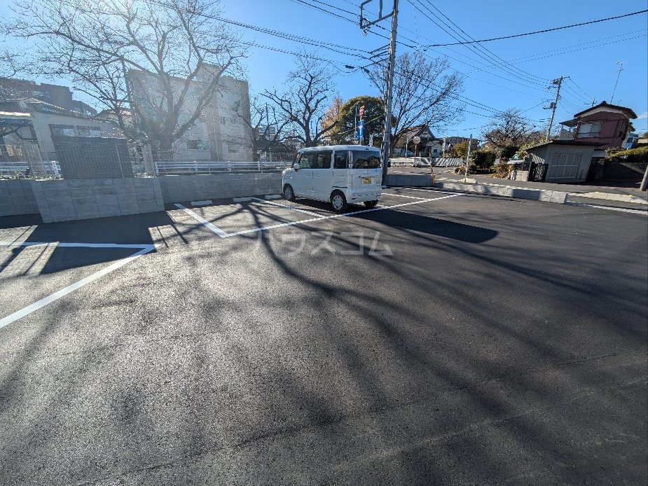 25/30 駐車場