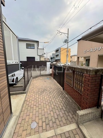 17/27 エントランス