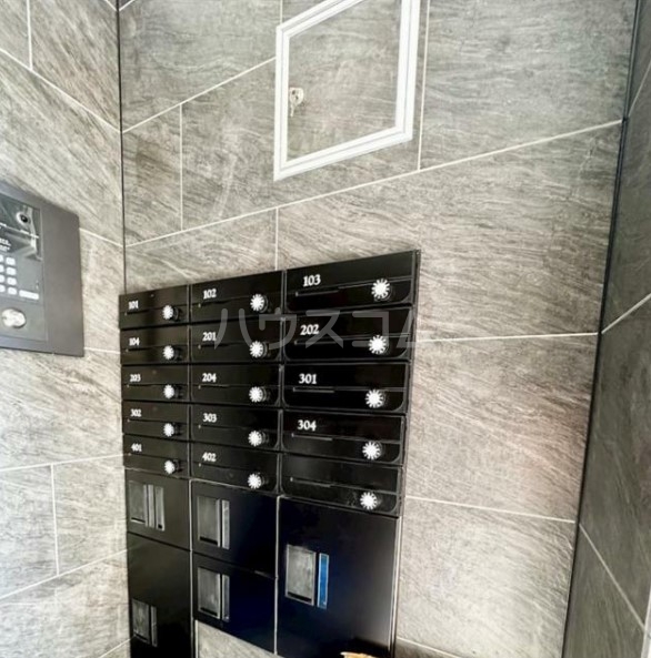 20/25 エントランス