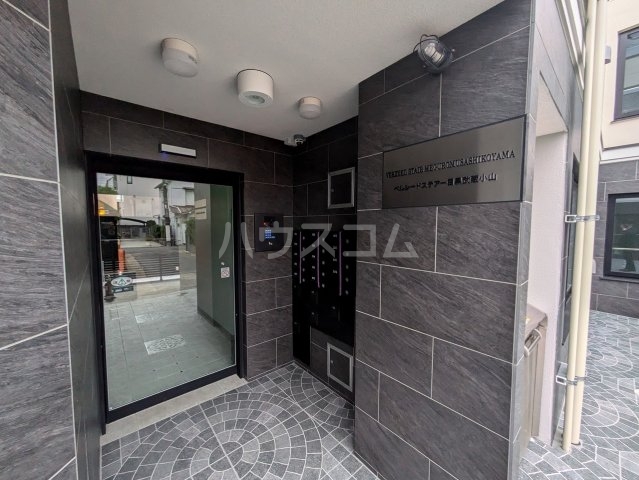 22/25 エントランス