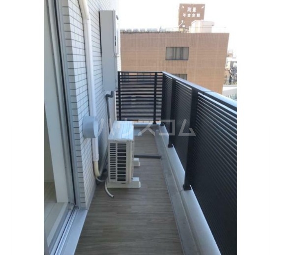 13/23 バルコニー