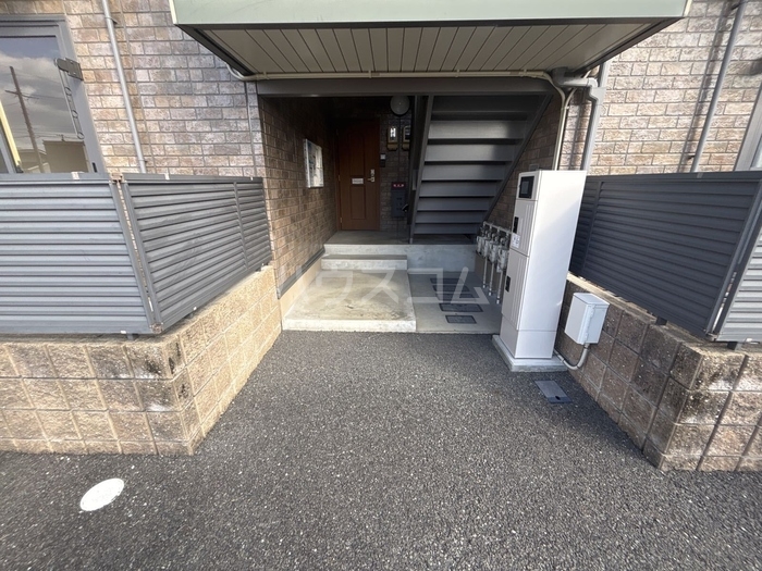 20/23 エントランス