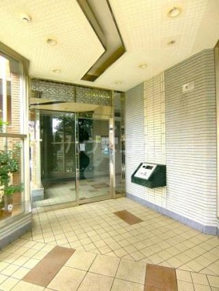 2/5 エントランス