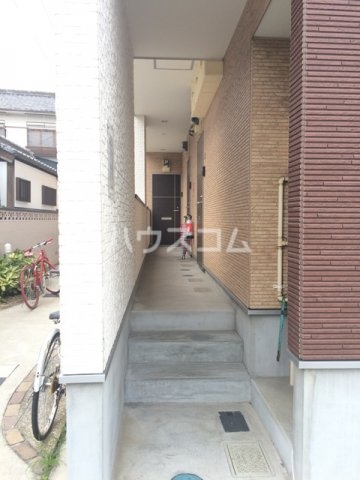 22/26 エントランス