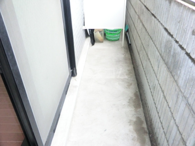 13/21 バルコニー