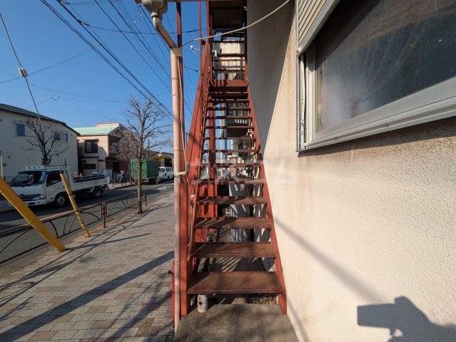 17/26 エントランス