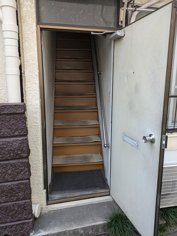 22/30 エントランス