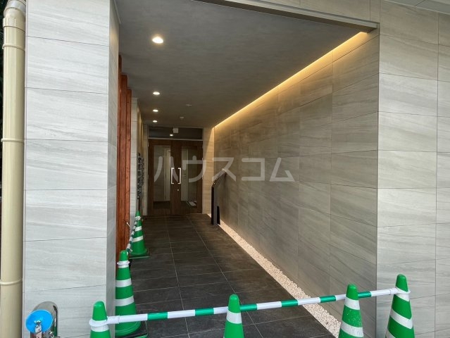 25/30 エントランス