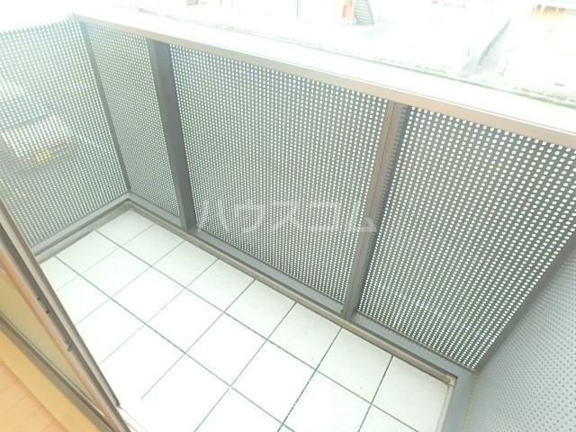 16/23 バルコニー