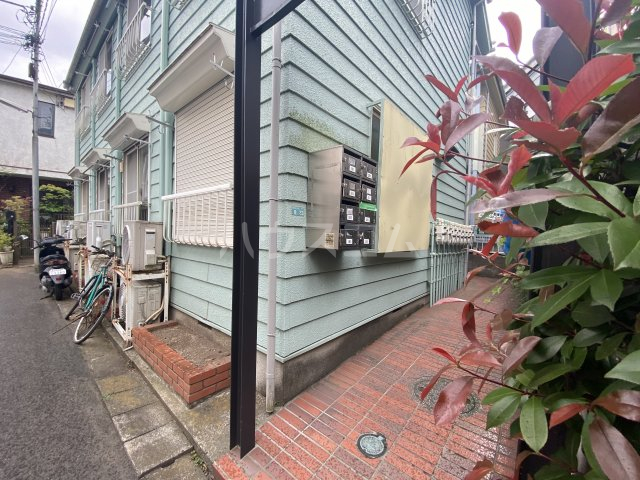 27/30 エントランス