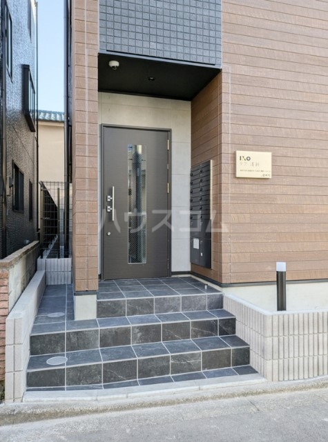 16/26 エントランス