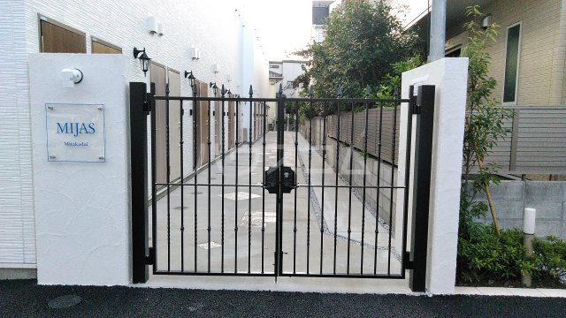 24/26 エントランス