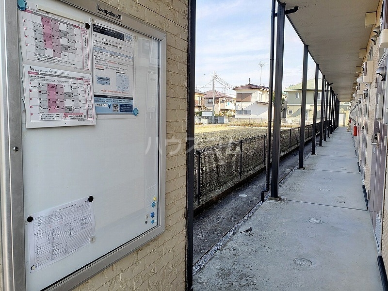 21/30 エントランス