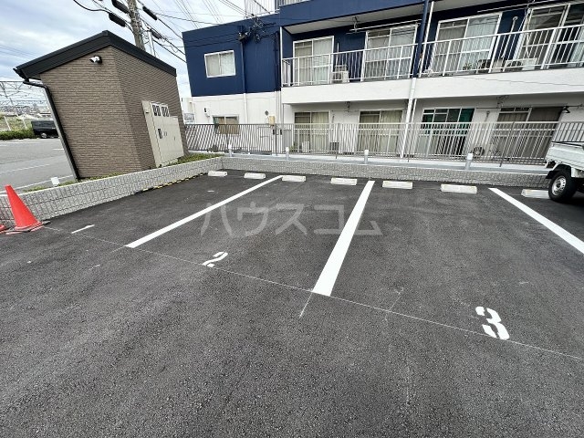28/30 駐車場