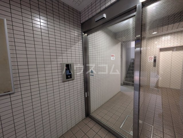 3/4 エントランス