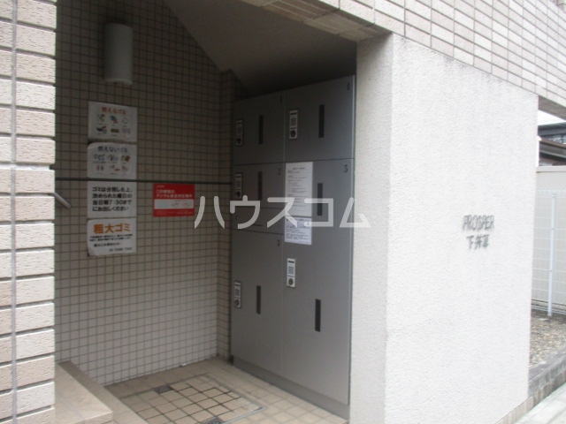 19/25 エントランス