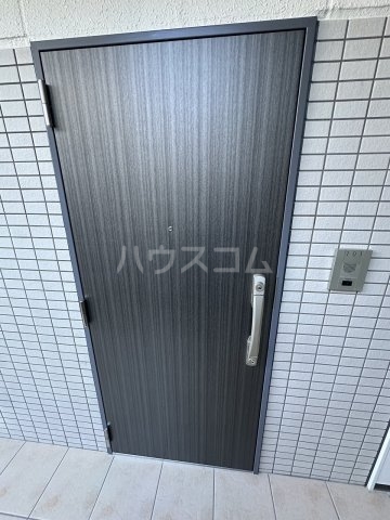 24/30 エントランス