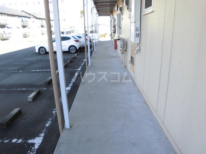 16/27 エントランス