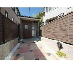 19/20 エントランス