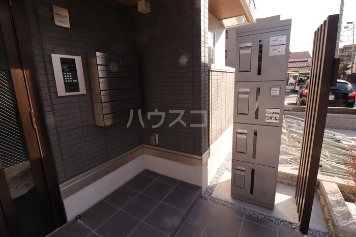 23/30 エントランス