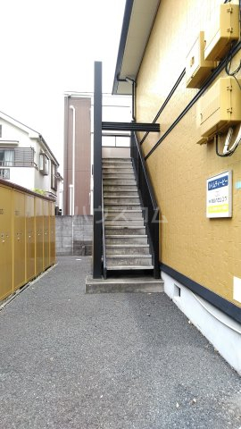 22/30 エントランス