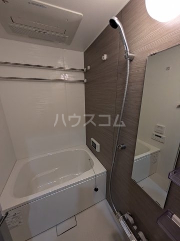 13/30 浴室