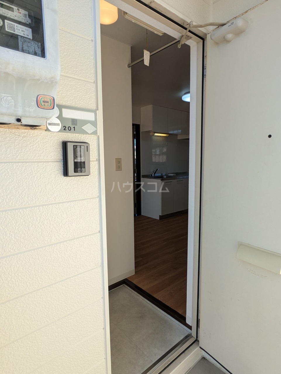 24/30 エントランス