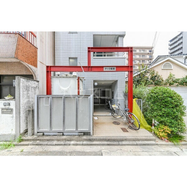 2/4 エントランス