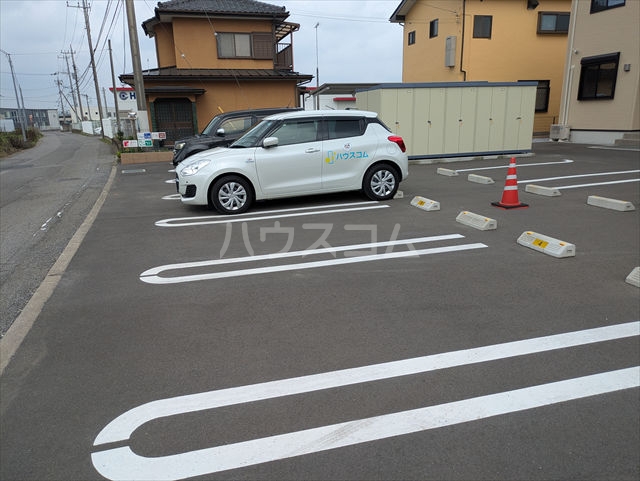 2/6 駐車場