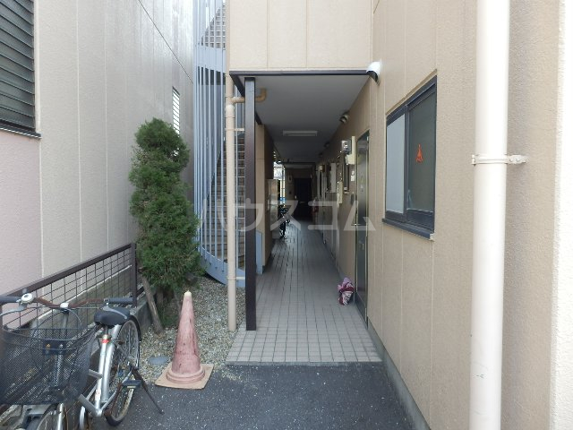 2/3 エントランス