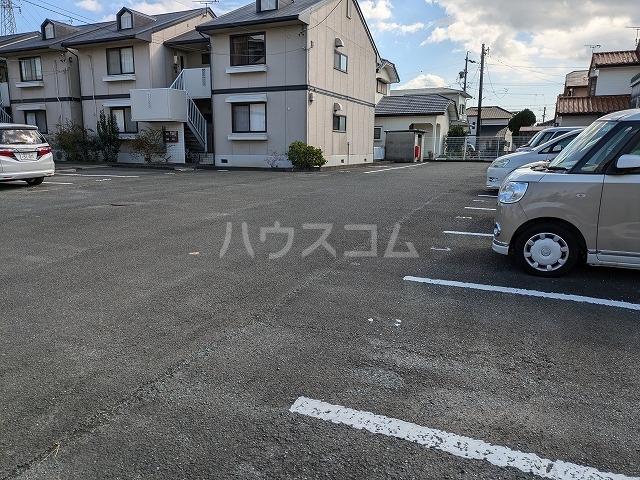 22/30 駐車場