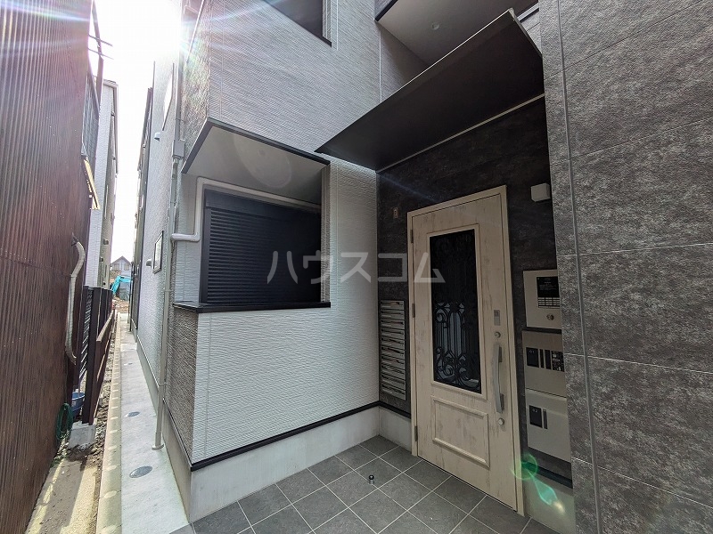 17/26 エントランス