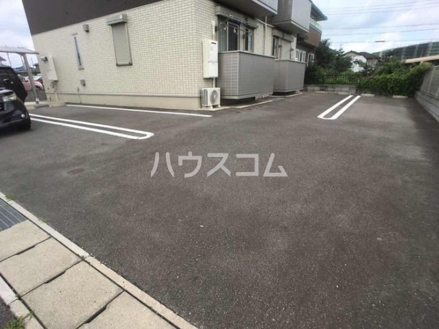 21/23 駐車場