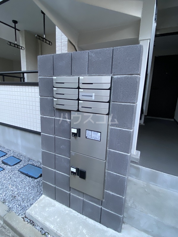 18/26 エントランス