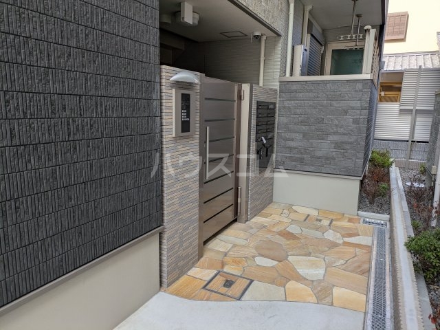 2/3 エントランス