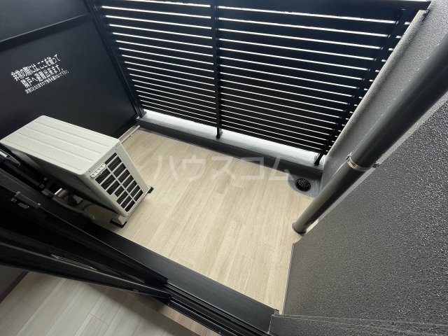 19/30 バルコニー