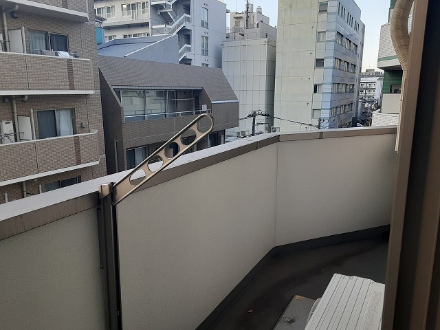 23/30 バルコニー