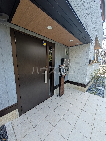 3/4 エントランス