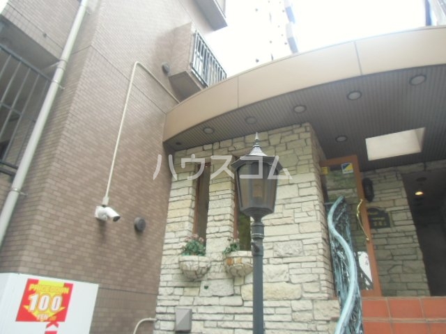 23/30 エントランス