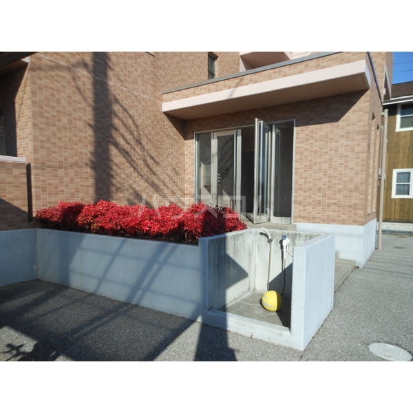 15/21 エントランス