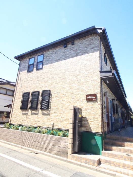 14/23 エントランス