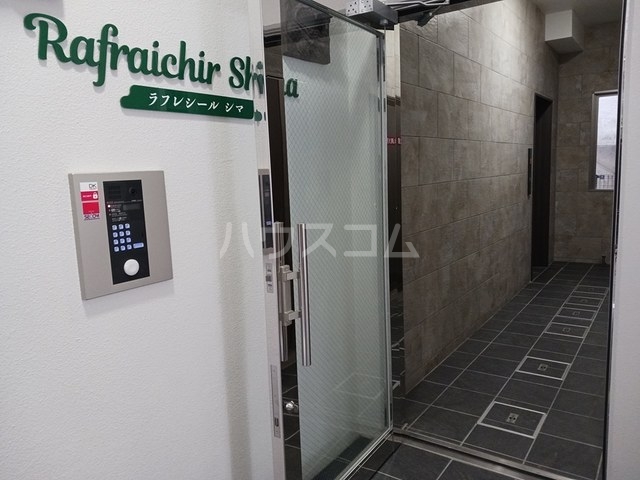 2/8 エントランス