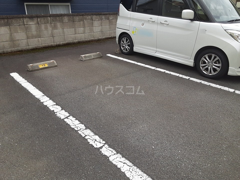 21/25 駐車場