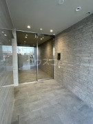 16/23 エントランス