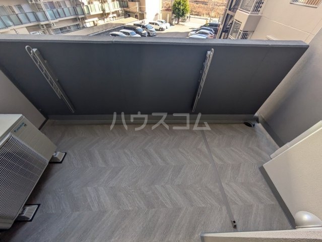 15/27 バルコニー