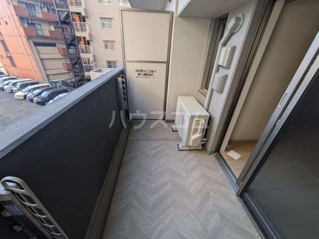 16/27 バルコニー