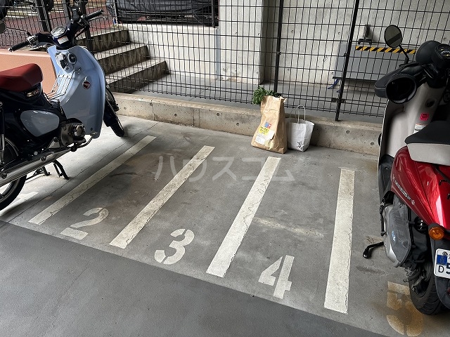29/30 駐車場