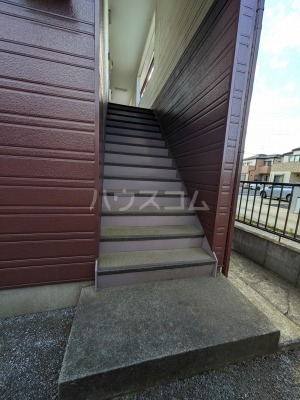 23/30 エントランス