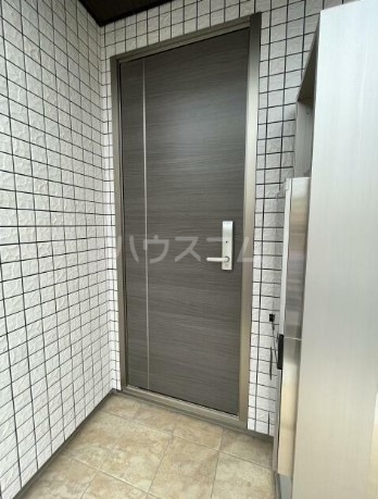 26/30 エントランス