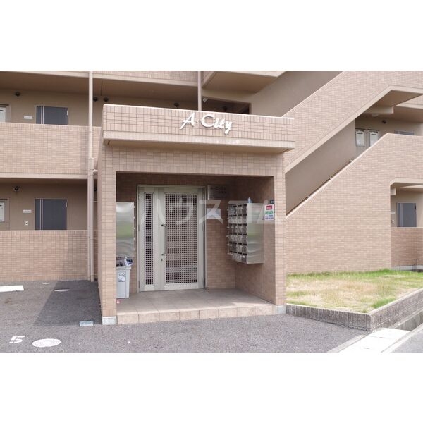 14/21 エントランス